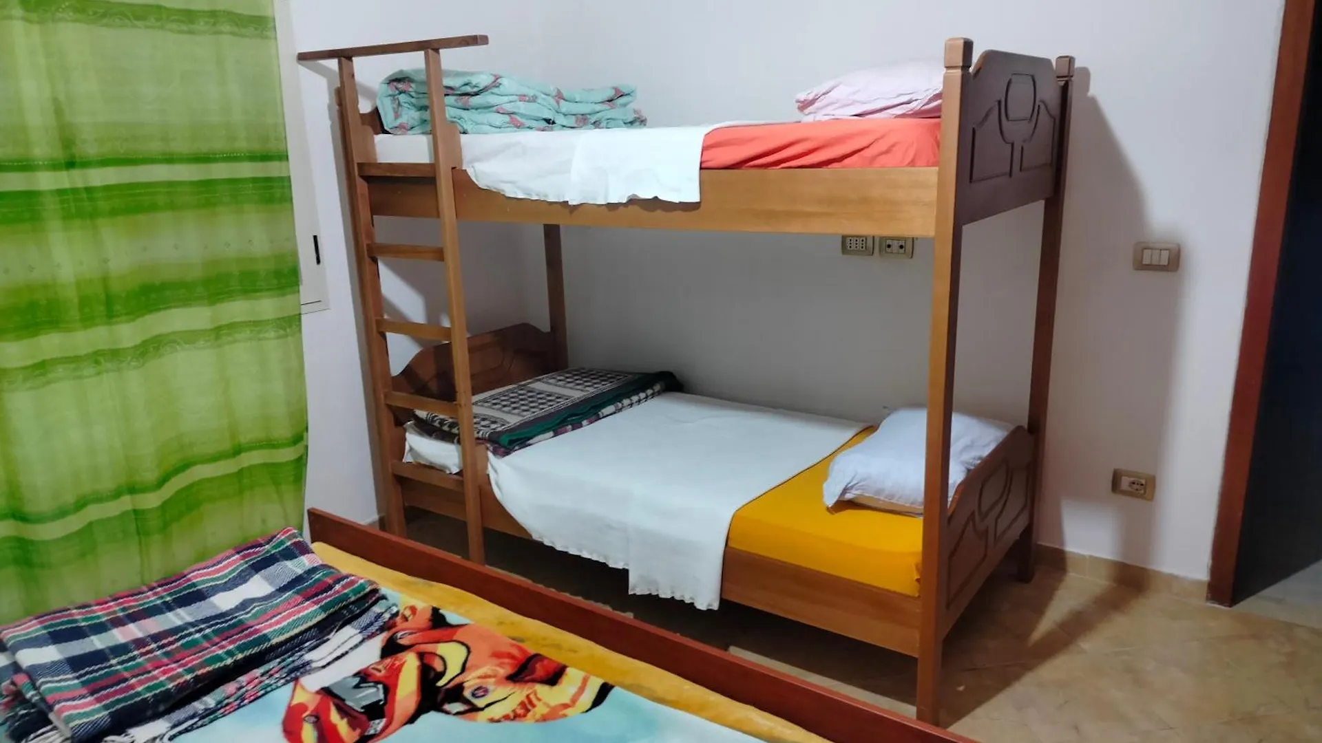 بيت شباب Backpackers Casa De Payaso دراس