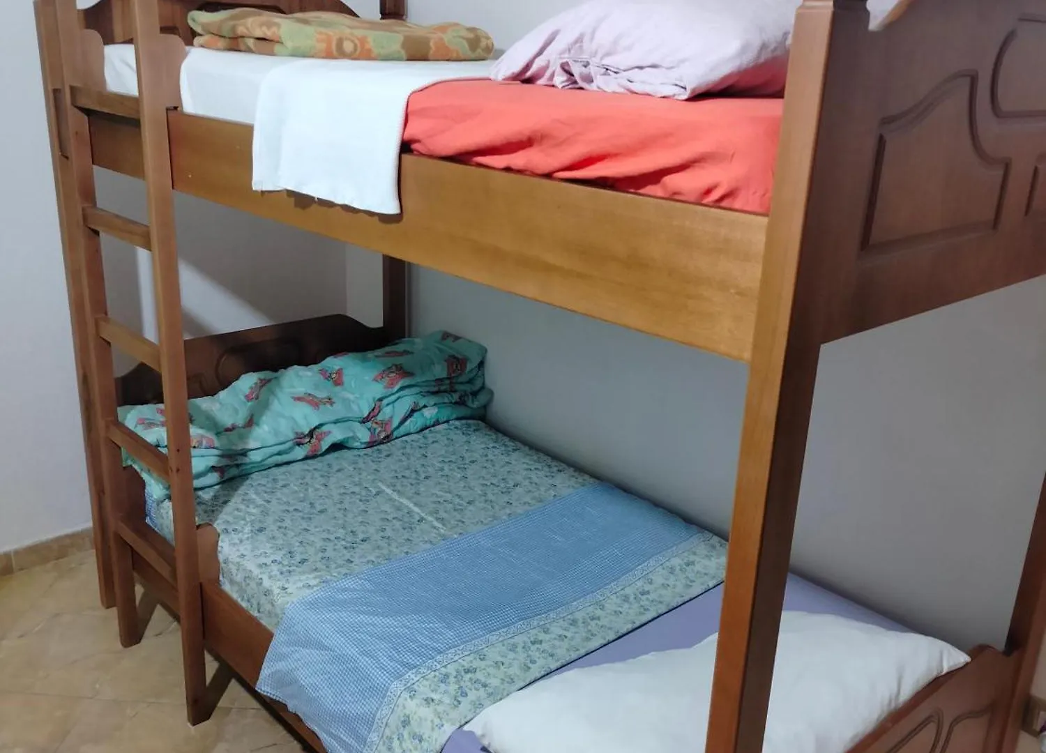 Hostel Backpackers Casa De Payaso Durrës