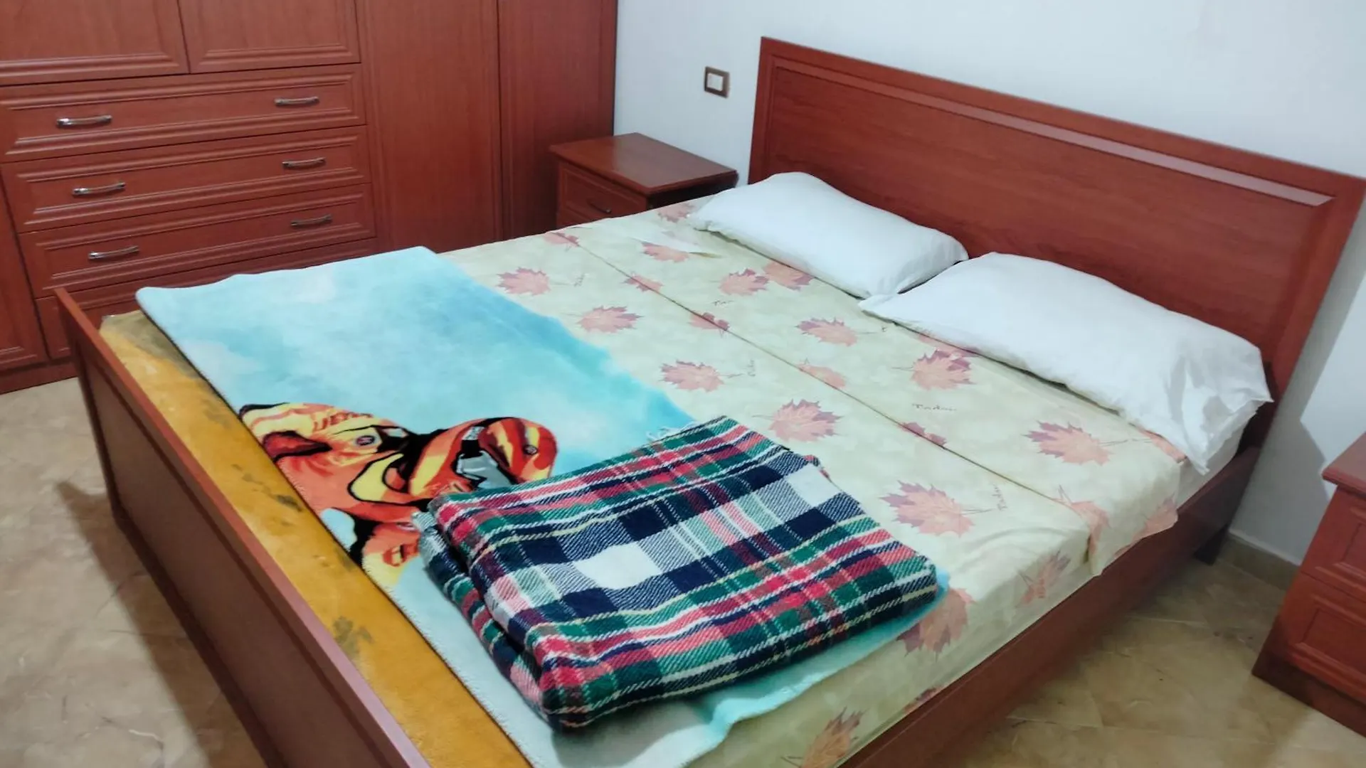 Hostel Backpackers Casa De Payaso Durrës